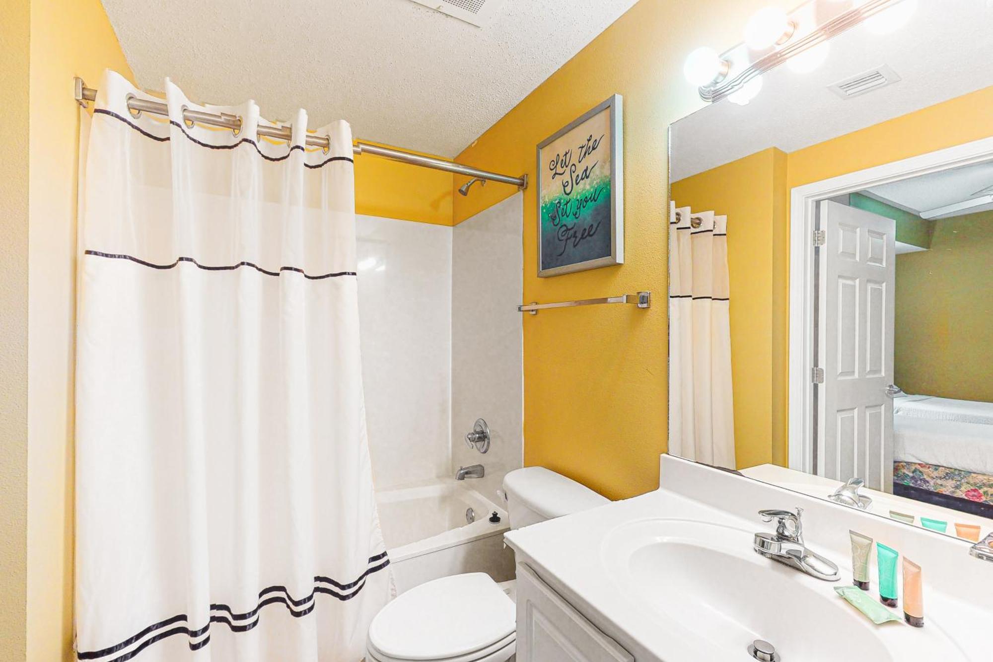 Summerwind Navarre Room photo